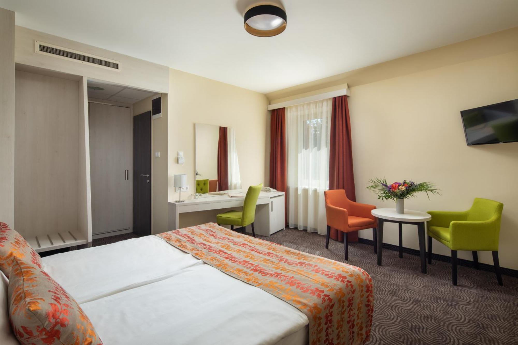 Kehida Termal Resort & Spa Kehidakustany Phòng bức ảnh